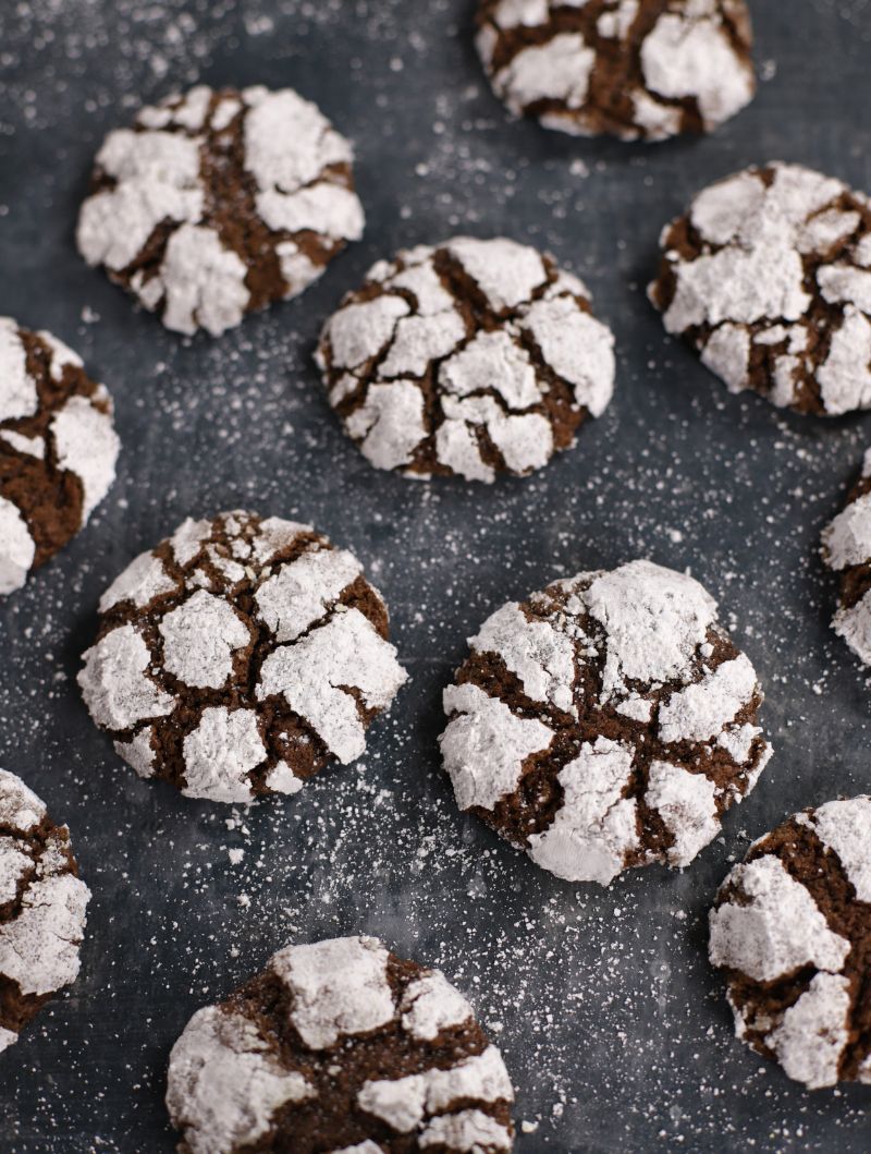 Bake Fudgy Chocolate Crinkles Easily: One-Bowl Recipe